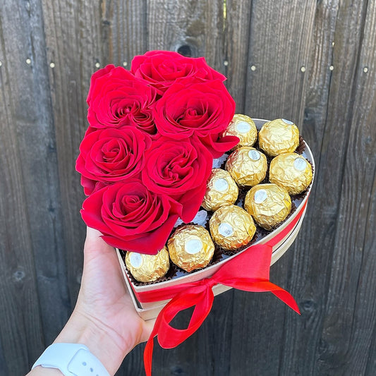 # 40 Roses & Ferrero Rocher Sweet flowers gift