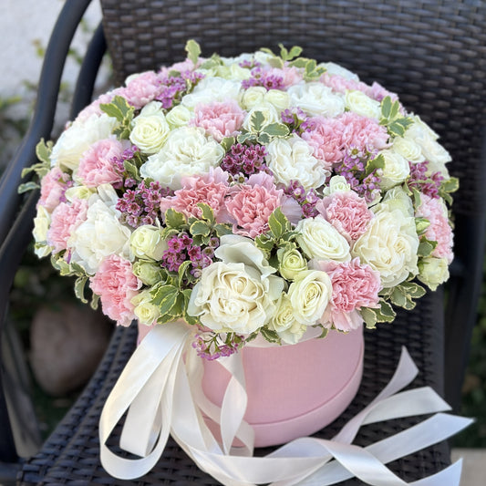# 59 White Roses with Pink Carnation