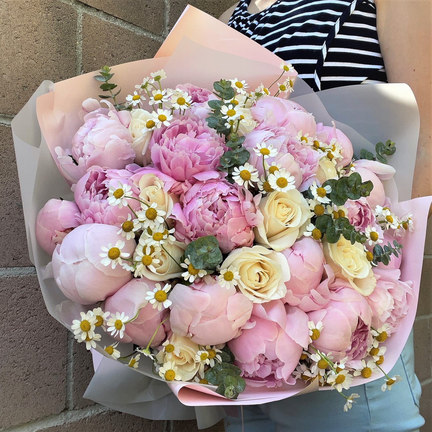 # 49 Tender bouquet with peonies and roses