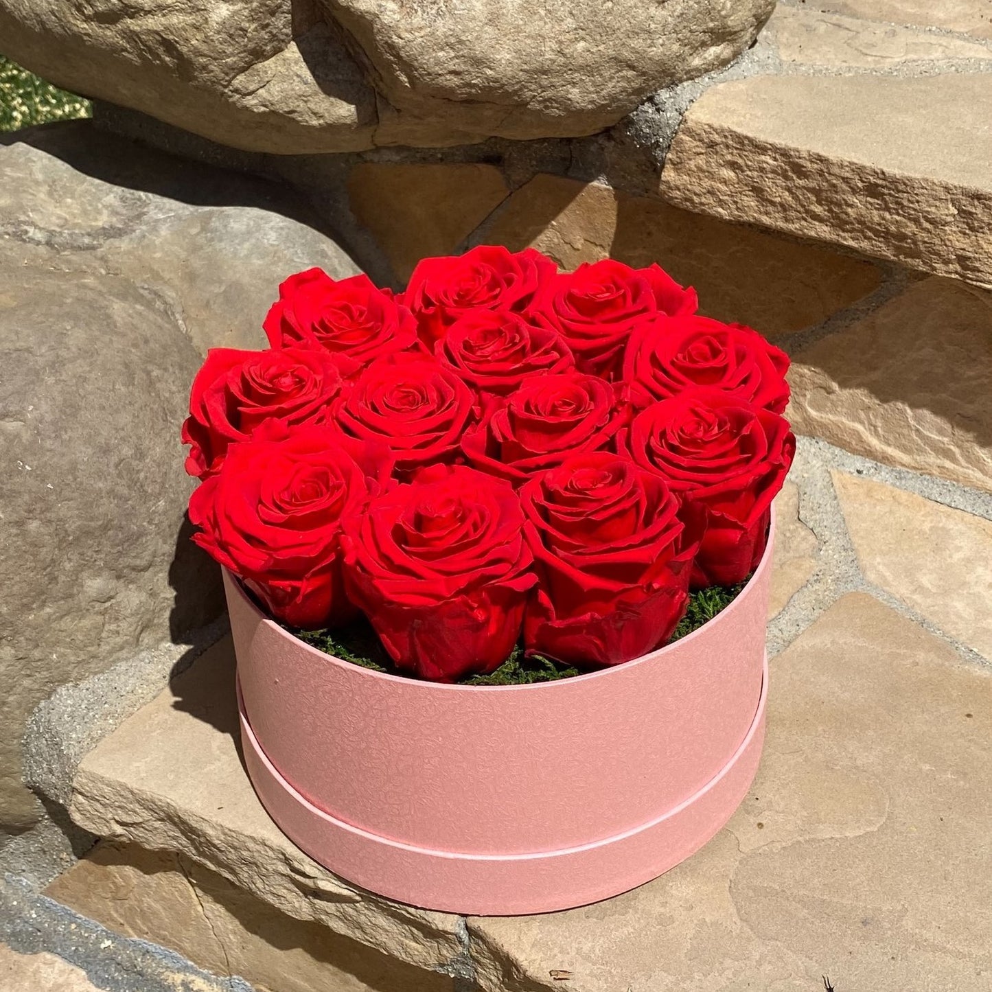 006 Luxury Red Preserved Roses That Last A Year in A Round Box