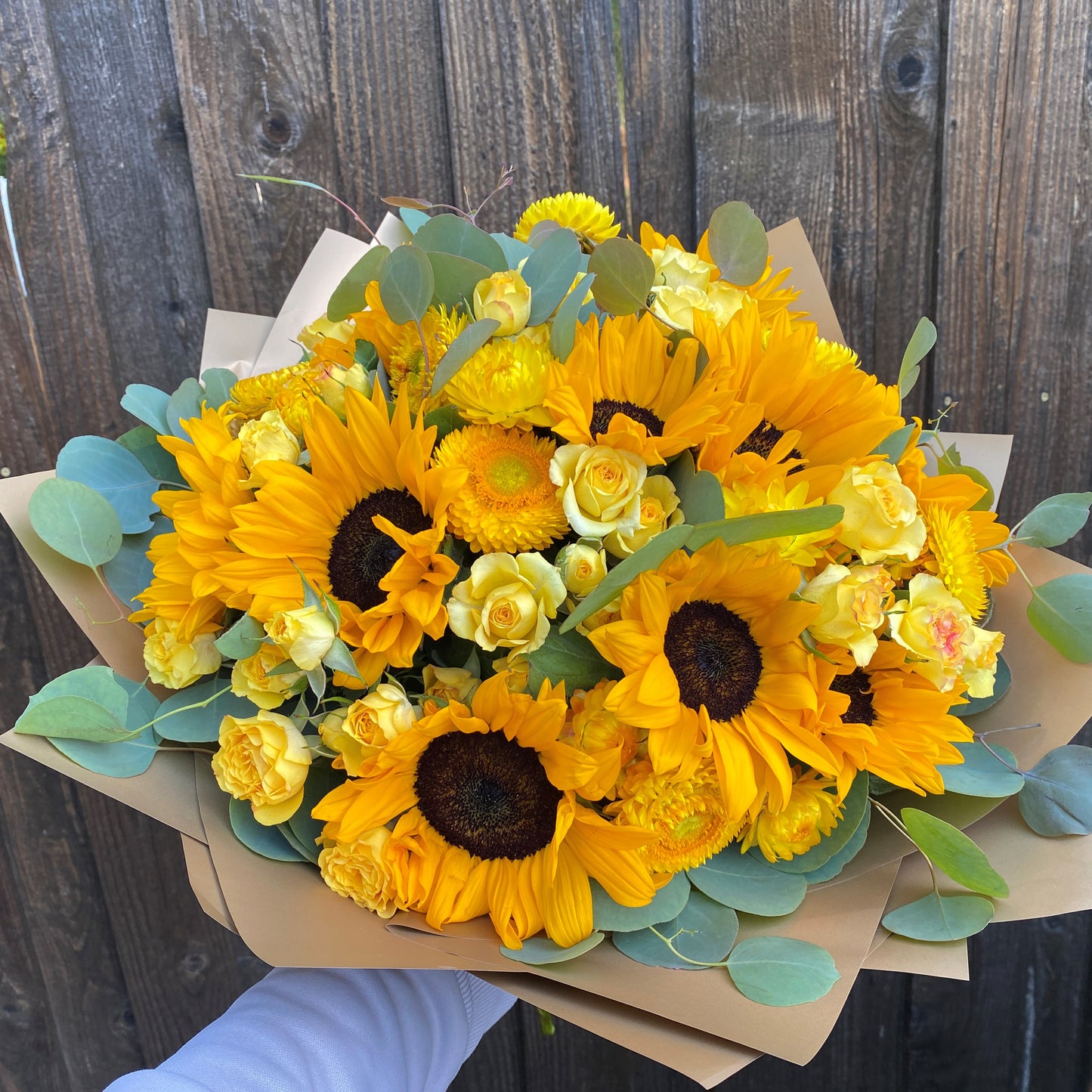 # 18 The Sunny Side, Sunflower Luxury Bouquet