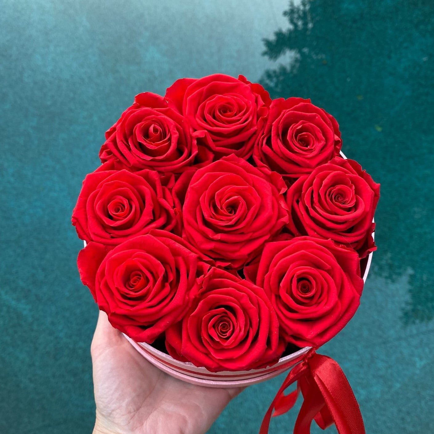 008 Luxury Red Preserved Roses That Last A Year in A Round Box