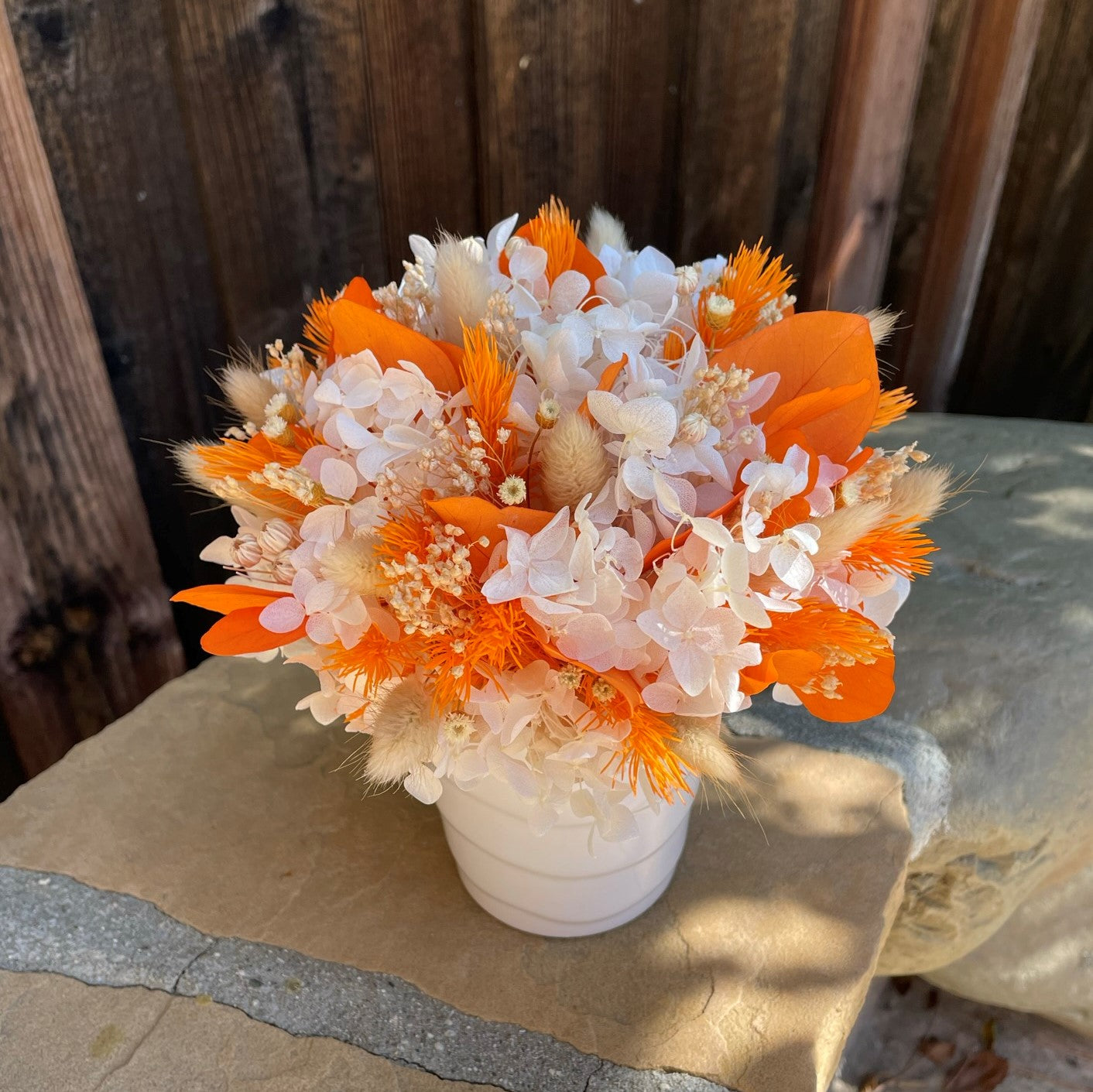 009 Luxury Everlasting Flower Arrangement with Preserved and Dried flowers.